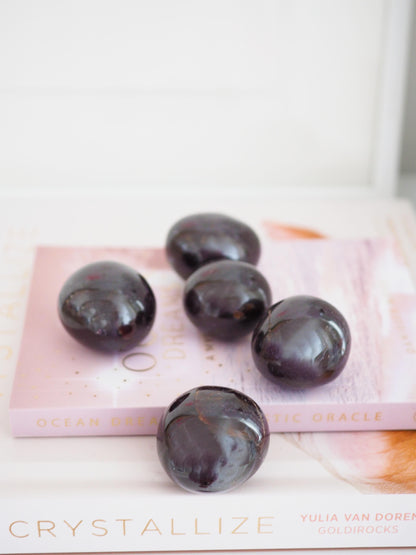 Stern Granat Chunky Trommelstein  3 - 3.5 cm - aus HIGH QUALITY RARE