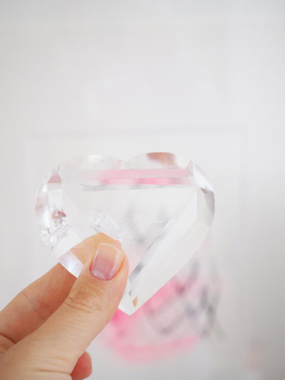 Lemurian Bergkristall Herz teilw. mit Regenbögen ca. 7.5 cm - aus Bahia Brasilien HAND CARVED HIGH QUALITY