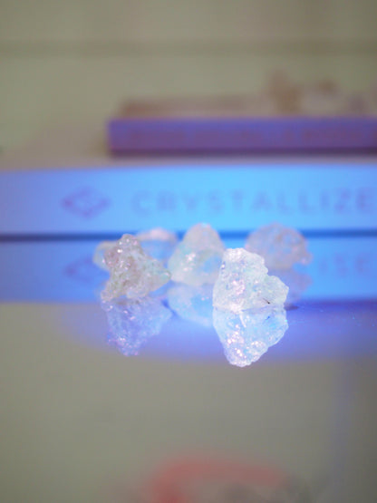 Hyalit Opal Specimen ca. 1.5 - 2 cm - Namibia UV REAKTIV