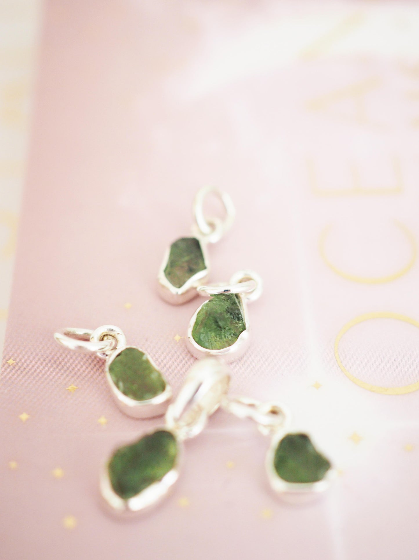 Moldavit Anhänger 925 Sterlingsilber ca. 1 cm - Tschechien RARE