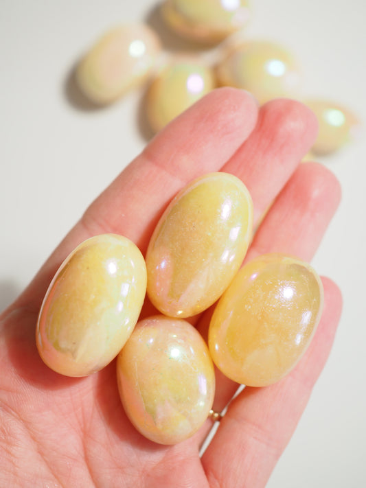 AngelAura Orangen Calcit Trommel Stein. AngelAura Orange Calcite Tumble ca. 2.5 - 3cm - aus Mexiko HIGH QUALITY
