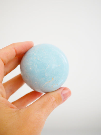 Dickite . Madagassischer Türkis Kugel ca. 5 cm - Madagascar