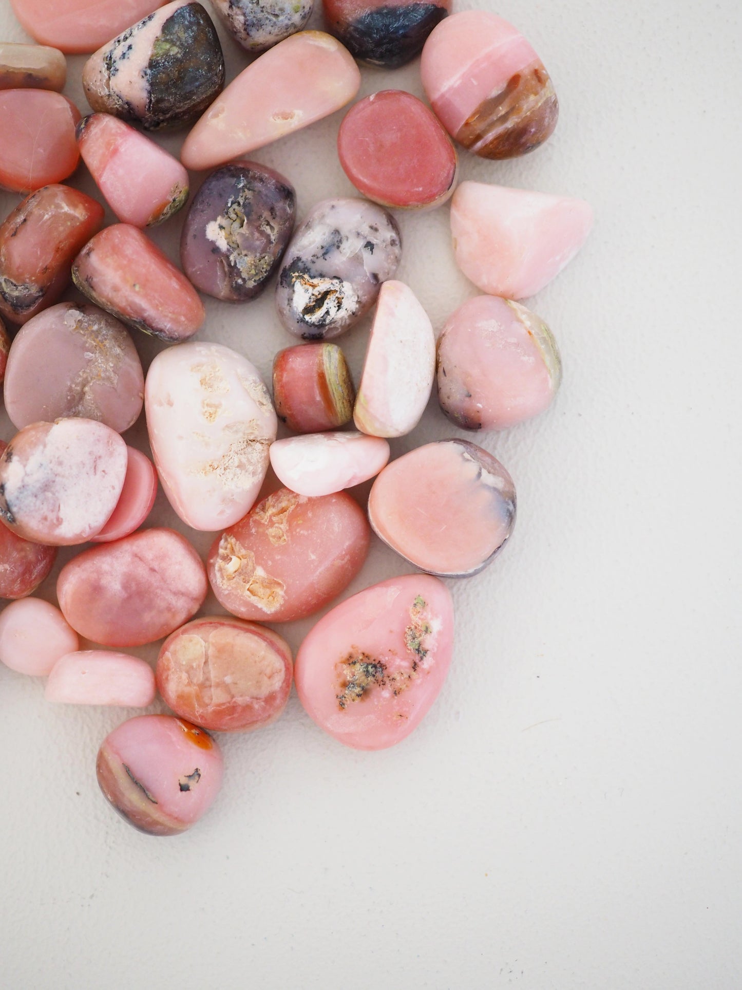 Pinker Anden Opal Trommelstein ca. 2 cm - aus Peru Common Quality