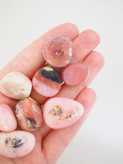 Pinker Anden Opal Trommelstein ca. 2 cm - aus Peru Common Quality