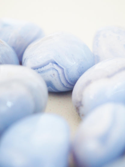 Blauer Spitzen Achat . Blue Lace Agate ca. 2 - 3 cm - aus Namibia HIGH QUALITY