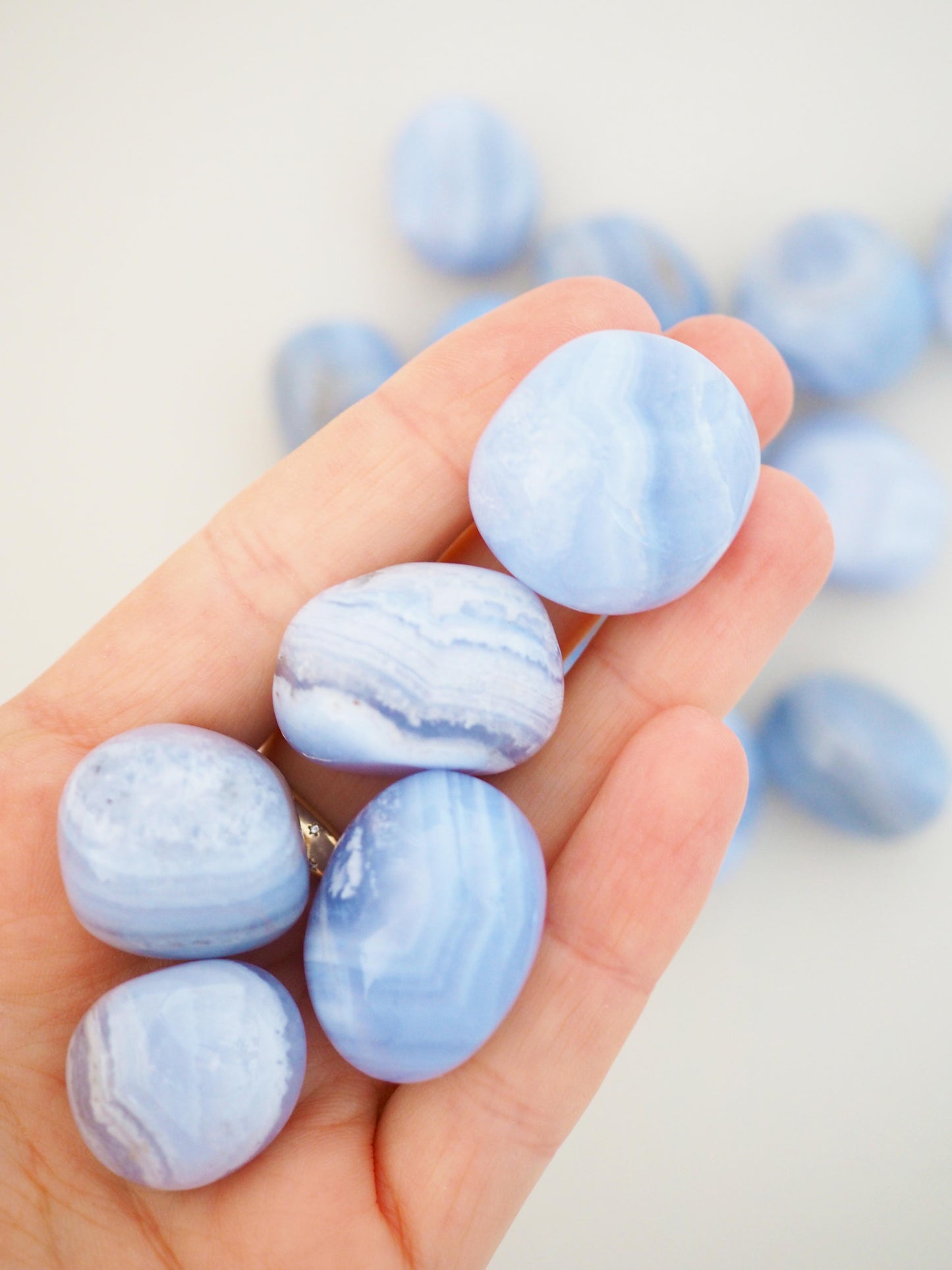 Blauer Spitzen Achat . Blue Lace Agate ca. 2 - 3 cm - aus Namibia HIGH QUALITY