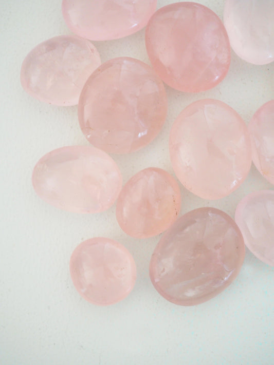 Juicy Stern Rosenquarz Trommel Stein . Star Rosenquartz Tumble ca. 3cm - aus Madagascar HIGH QUALITY