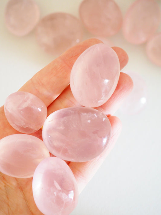 Juicy Stern Rosenquarz Trommel Stein . Star Rosenquartz Tumble ca. 3cm - aus Madagascar HIGH QUALITY