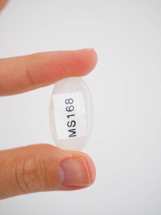 Regenbogen Mondstein X Schwarzer Turmalin Shiva . Trommelstein ca. 3.2 cm - aus Sri Lanka HIGH QUALITY HANDCARVED