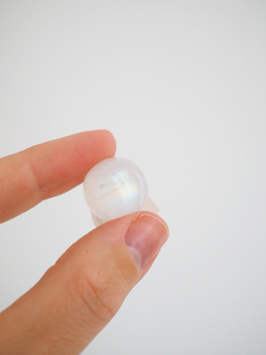 Regenbogen Mondstein X Schwarzer Turmalin Kugel ca. 1.8 cm - aus Sri Lanka HIGH QUALITY HANDCARVED