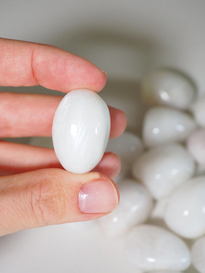 Weisser Mondstein ca. 3 cm Trommel Stein - aus Tansania HIGH QUALITY