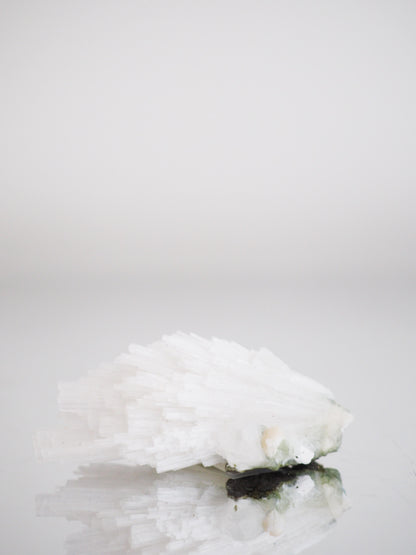 Scolescite Cluster X Grünem Apophylit . Specimen ca. 6.5 cm - Indien HIGH QUALITY