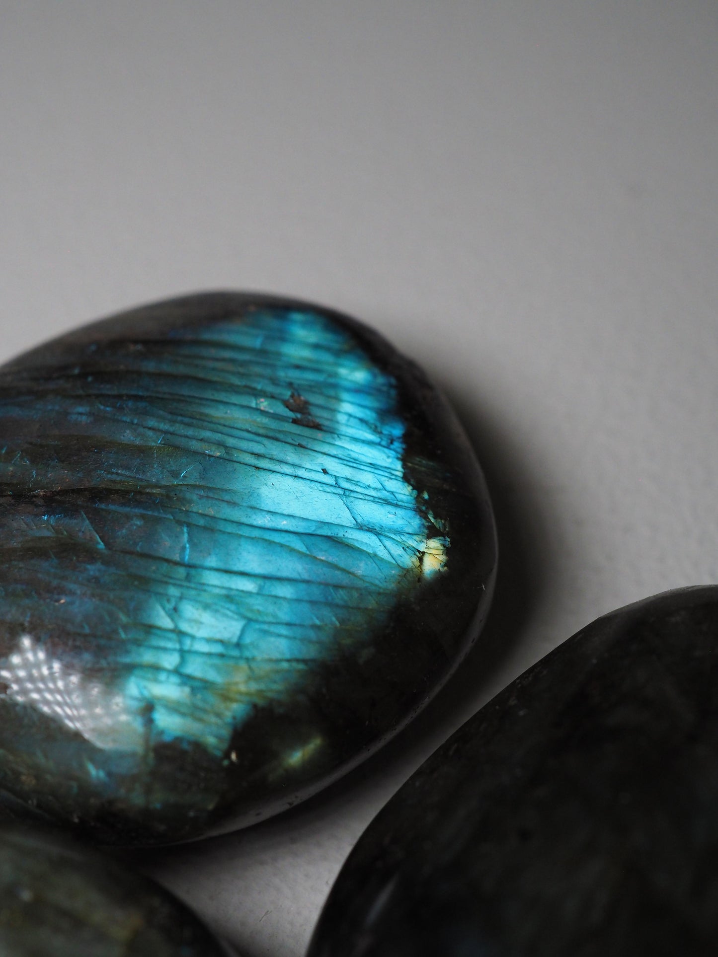 XL Labradorit Trommelstein Tumble ca. 4-5cm - aus Madagascar