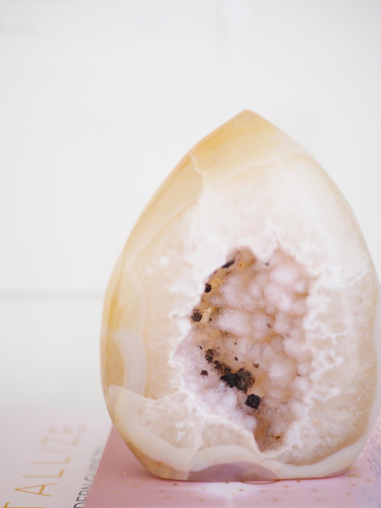 Druzy Achat Geode . Druzy Agate Geode ca. 8 cm 174g  - aus Brasilien HAND POLISHED