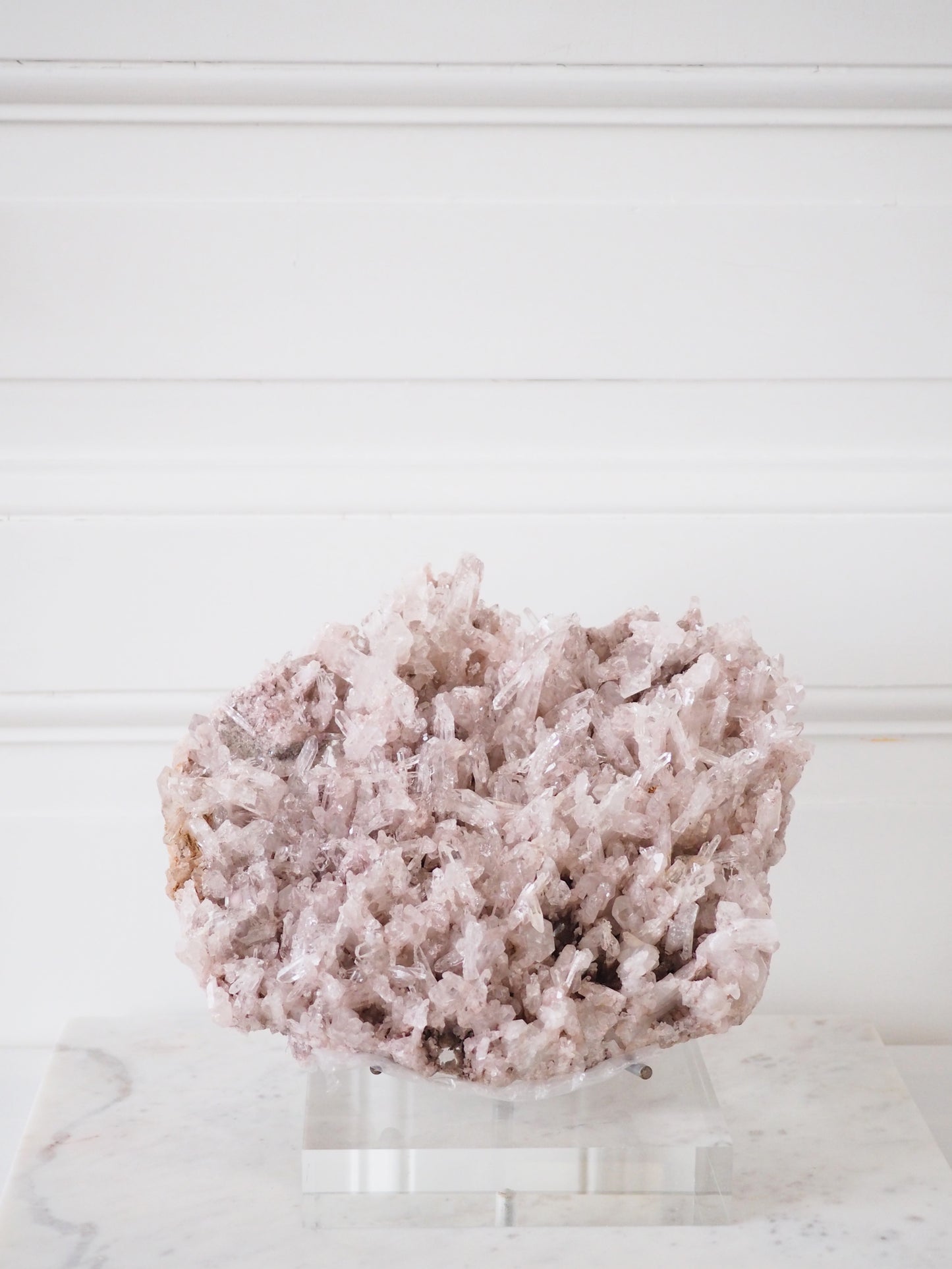 Sacred Pink Lemurian auf Halter . Ständer  ca. 24x22cm . PARADISE COLLECTION - aus Santander. Colombia RARE HIGH QUALITY RARE