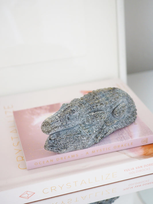 Rohe Krokodil Gravur Labradorit ca.  12 cm - Madagascar HAND CARVED