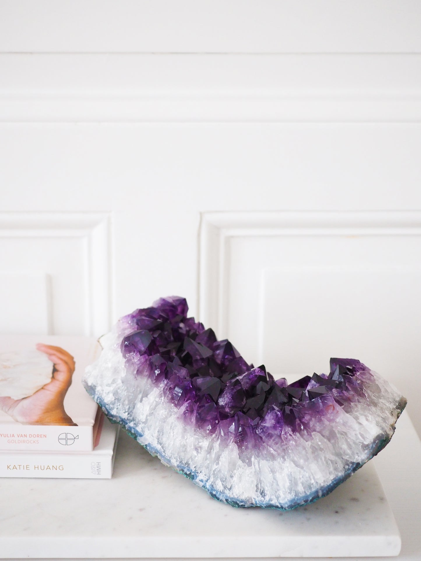 Super Deep Violettes  Amethyst Cluster mit großen Kristallen . ca. 24 x12 cm . PARADISE COLLECTION - aus Ametista a do Sul - Rio Grande do Sul Brasilien HIGH QUALITY RARE