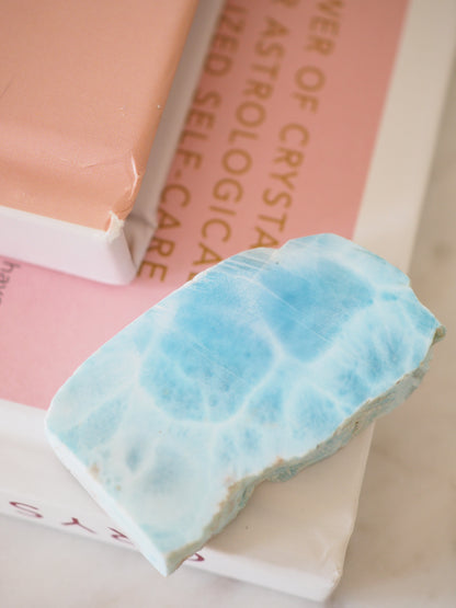 AAA Larimar Scheibe Roh . AAA Larimar Slab Raw  ca. 5 cm 190ct [9]  aus der Dominikanischen Republik RARE