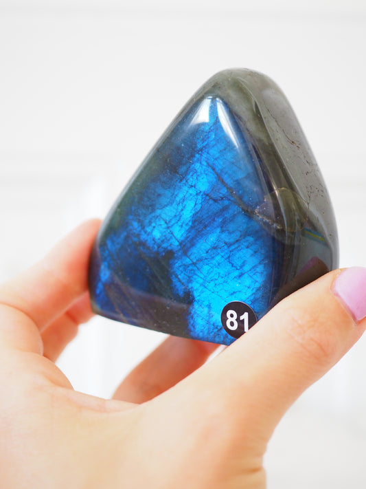 Blaue Labradorit Freiform . Labradorite Freeform Blue Flash [81] ca. 7 cm - aus Madagascar HIGH QUALITY