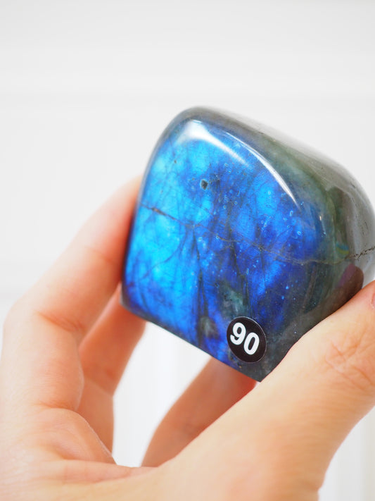 Blaue Labradorit Freiform . Labradorite Freeform Blue Flash [90] ca.5 cm - aus Madagascar HIGH QUALITY