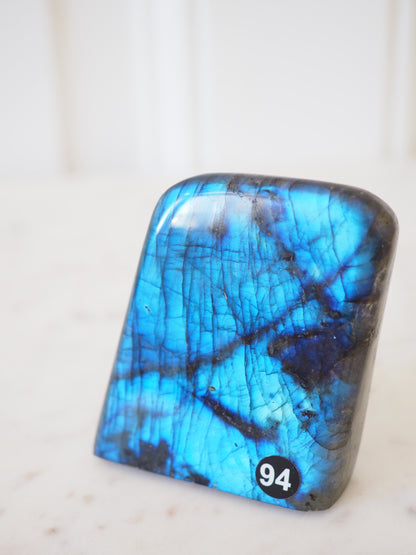 Blaue Labradorit Freiform . Labradorite Freeform Blue Flash [94] ca. 7.5 cm - aus Madagascar HIGH QUALITY