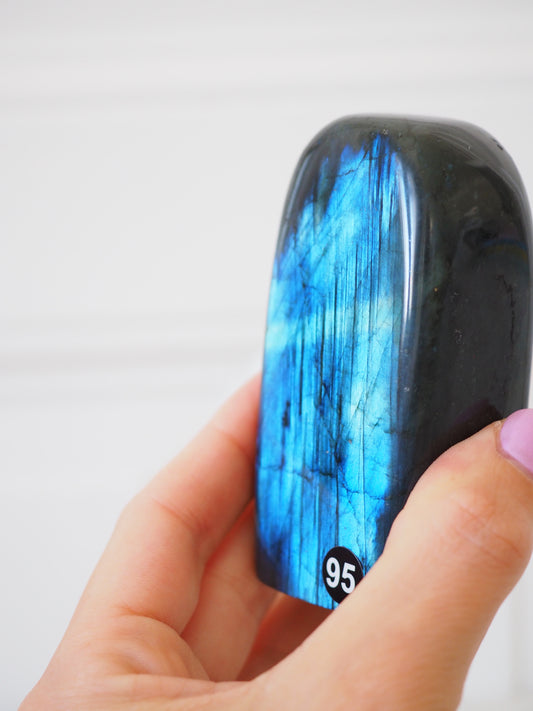 Blaue Labradorit Freiform . Labradorite Freeform Blue Flash [95] ca. 9 cm - aus Madagascar HIGH QUALITY