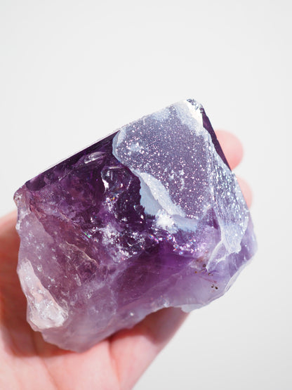 Sugar Amethyst mit Calcit Spitze . Specimen ca. 9 cm 266g  [xx] - aus Brasilien