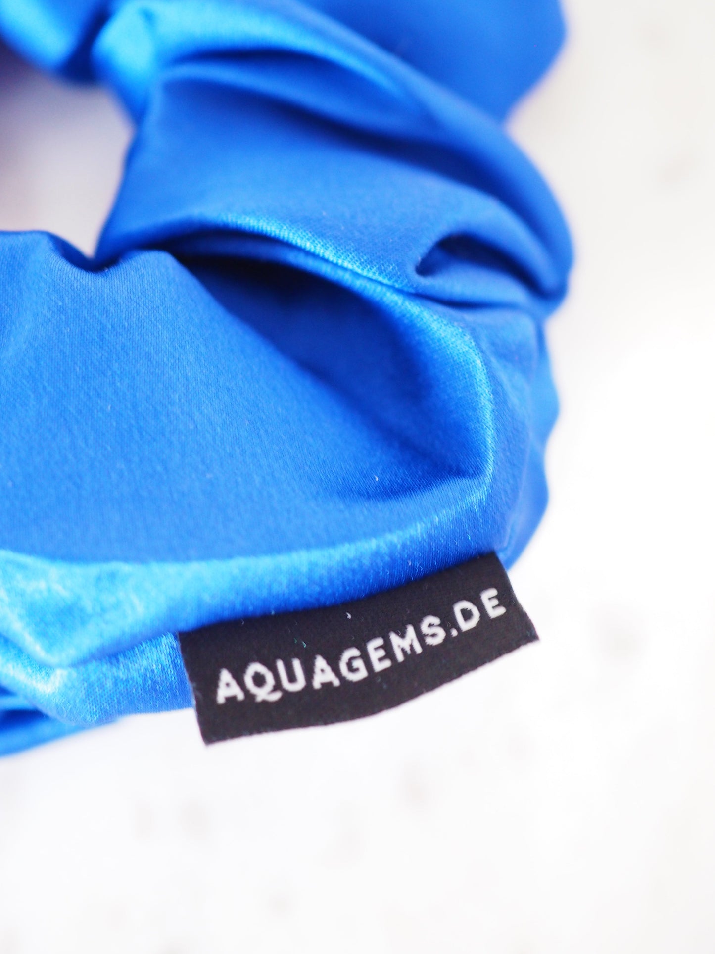CRYSTAL SCRUNCHIE 100% Maulbeerseiden Haargummi mit Kristall Tasche & Schwarzem Turmalin  - ROYAL BLUE . Blau