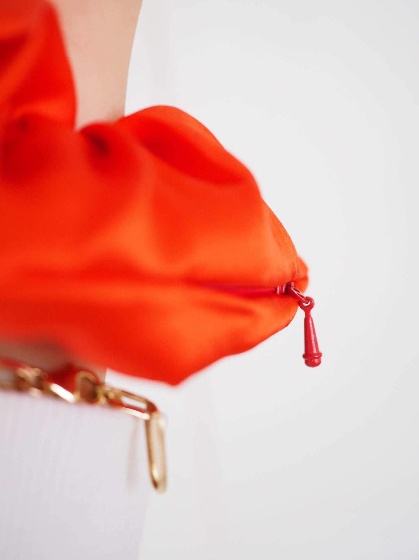 CRYSTAL SCRUNCHIE 100% Maulbeerseiden Haargummi mit Kristall Tasche & Schwarzem Turmalin - AUTUMN ORANGE