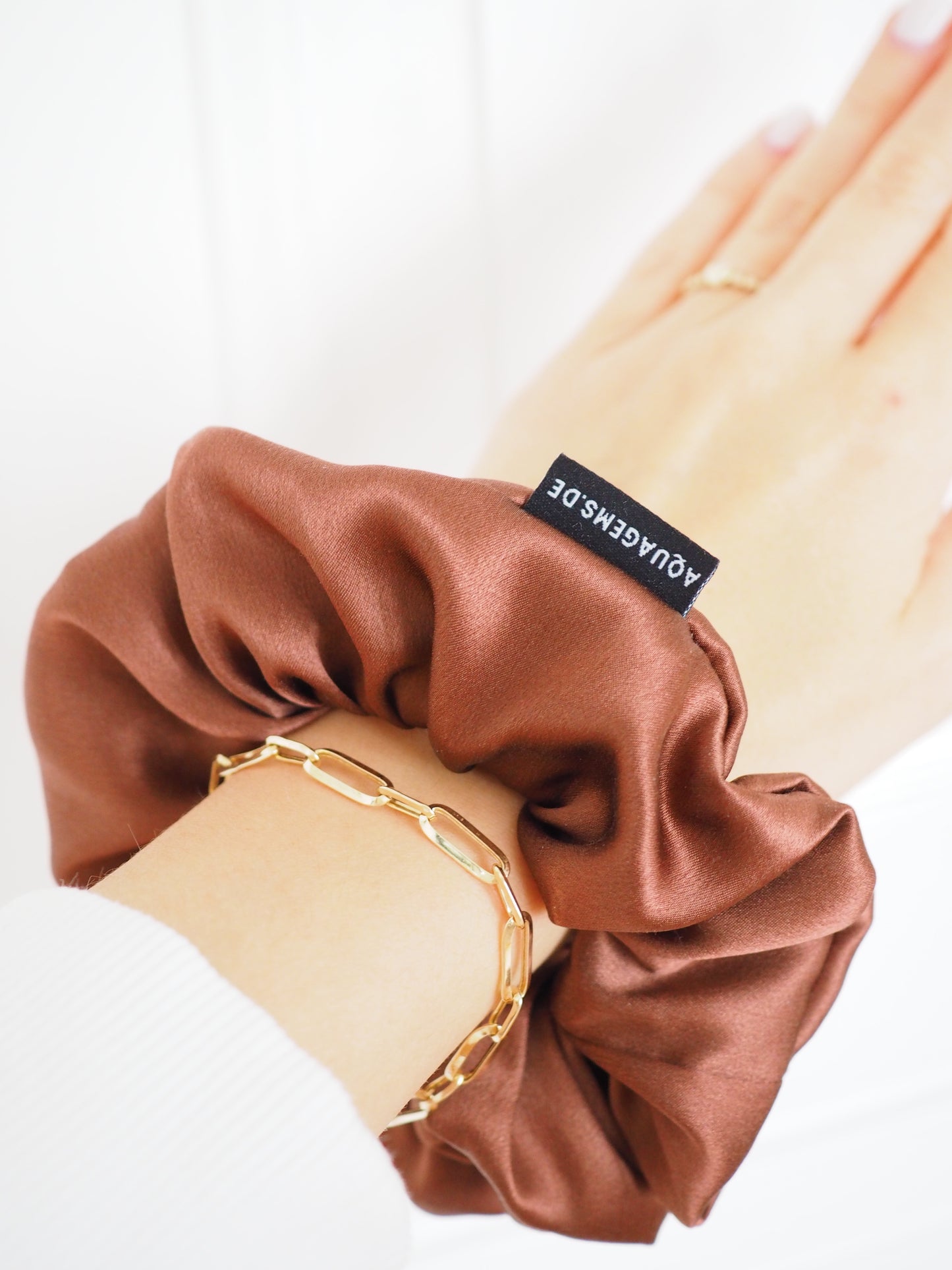 CRYSTAL SCRUNCHIE 100% Maulbeerseiden Haargummi mit Kristall Tasche - BROWN . Braun