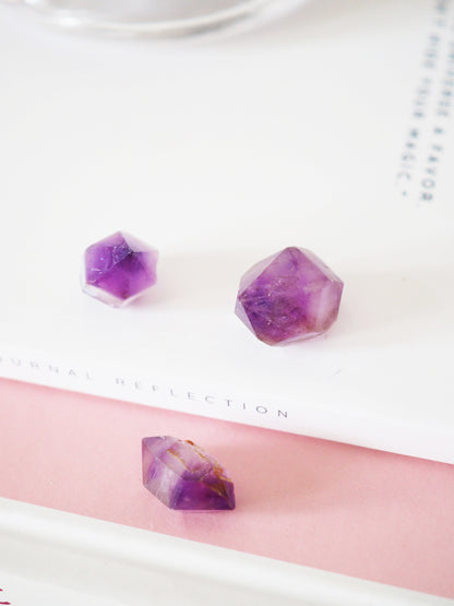 S Amethyst Spitze ca. + 1cm  - aus Lake Balkhash. Saryshagan deposit. Karaganda Region Kazachstan RARE