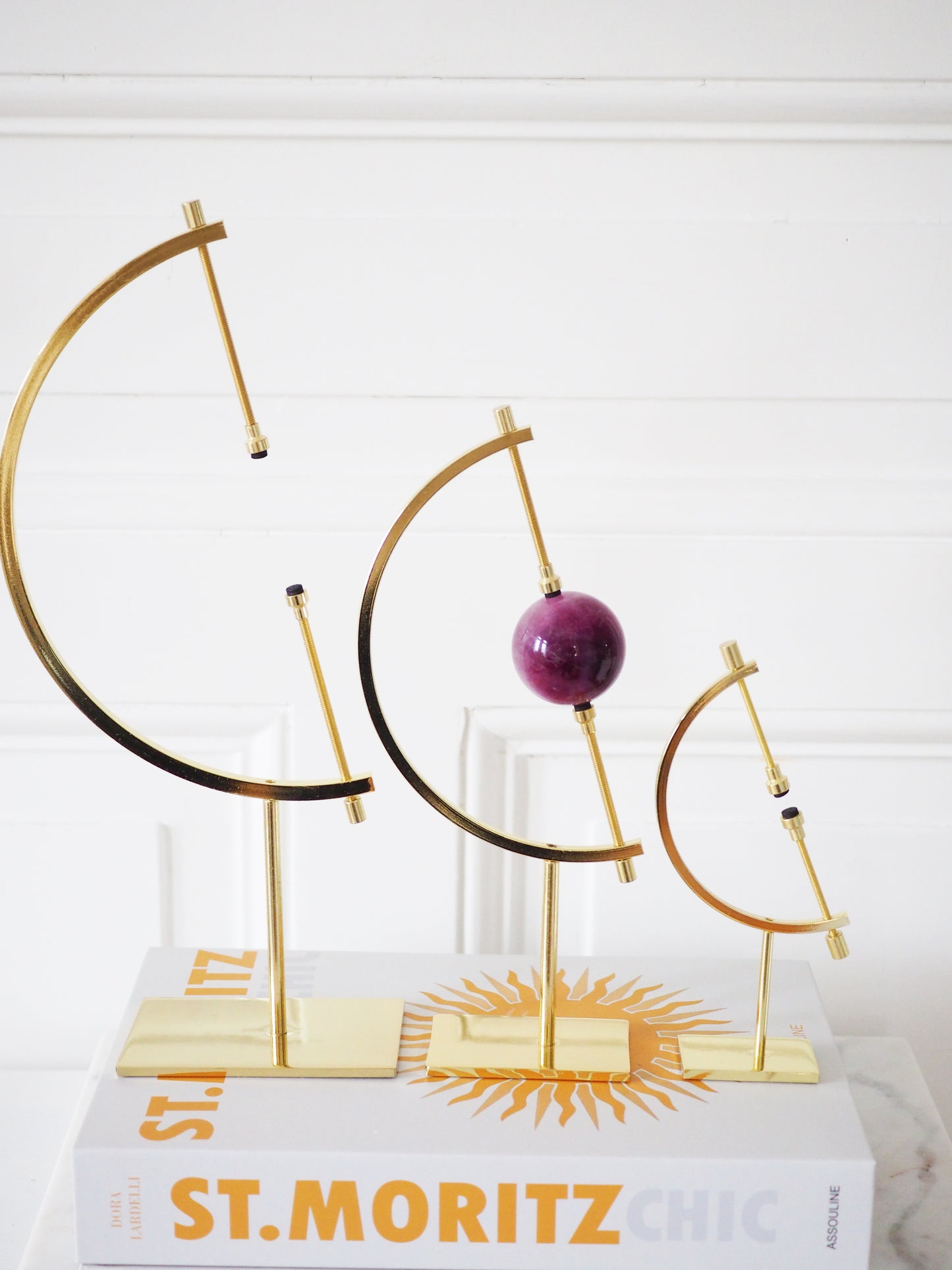 GLOBUS Hochwertiger Metall Kugel Ständer . Halter . Sphere Stand GOLD