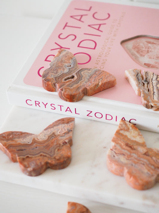 Druzy Pinker Verrückter Spitzen Achat Schmetterling .  Crazy Lace Agate Butterfly - aus Indonesien Handcarved HIGH QUALITY