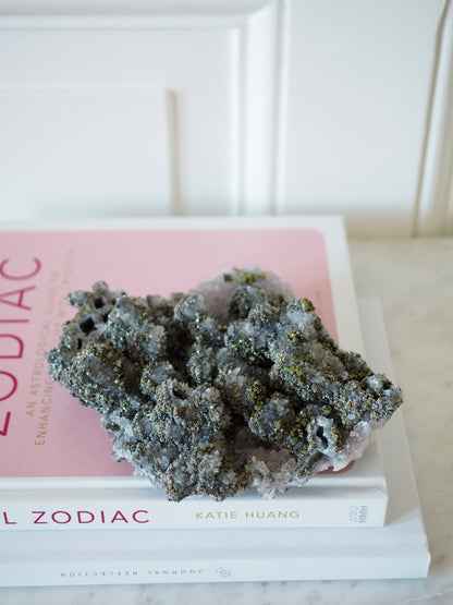 Amethyst mit Pyrit ca. 15 x 10 cm - aus Bulgarien RARE MINE CLOSED