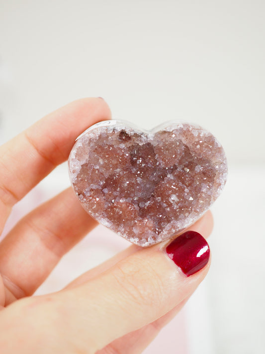 Rotes Rainbow Sugar Amethyst Herz - aus Uruguay RARE