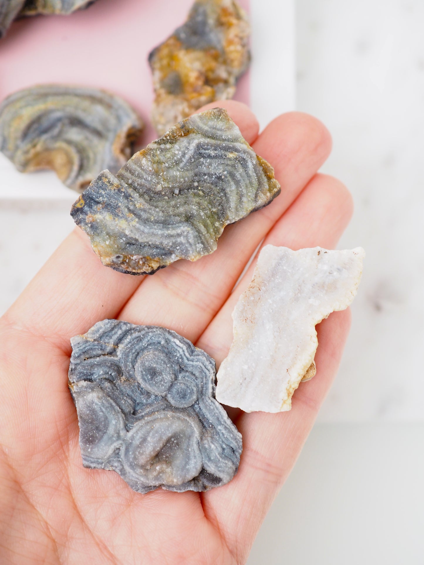 Druzy Sparkly Chalcedon Rosen Bruchstück S.M - aus Brasilien super Sparkly