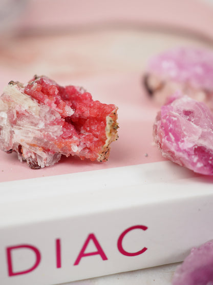 Pink Cobalto Calcite Specimen ca. xx cm - aus Marokko