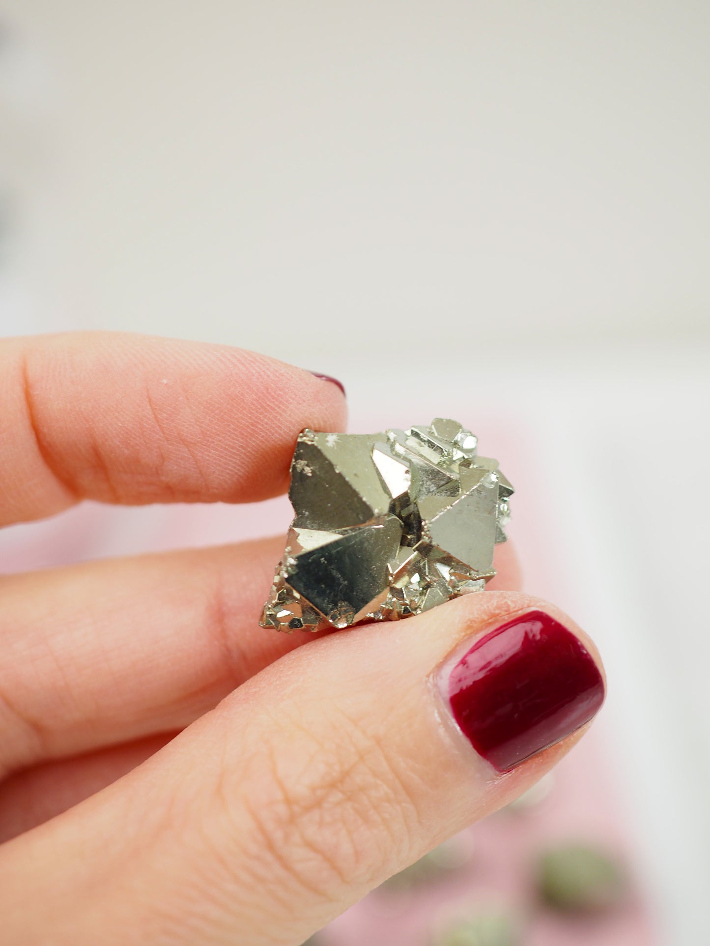 Octahedron Pyrit. Triangoli Pyrite Cluster ca. 1.5-2cm - aus Peru RARE MINE CLOSED