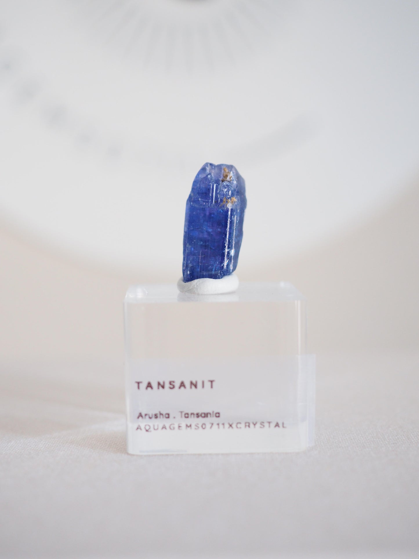 Tansanit Kristall mit Pleochroismus . Farbverändernd [5] 19.990 ct - aus Merelani Hills . Arusha Region . Tanzania HIGH QUALITY RARE