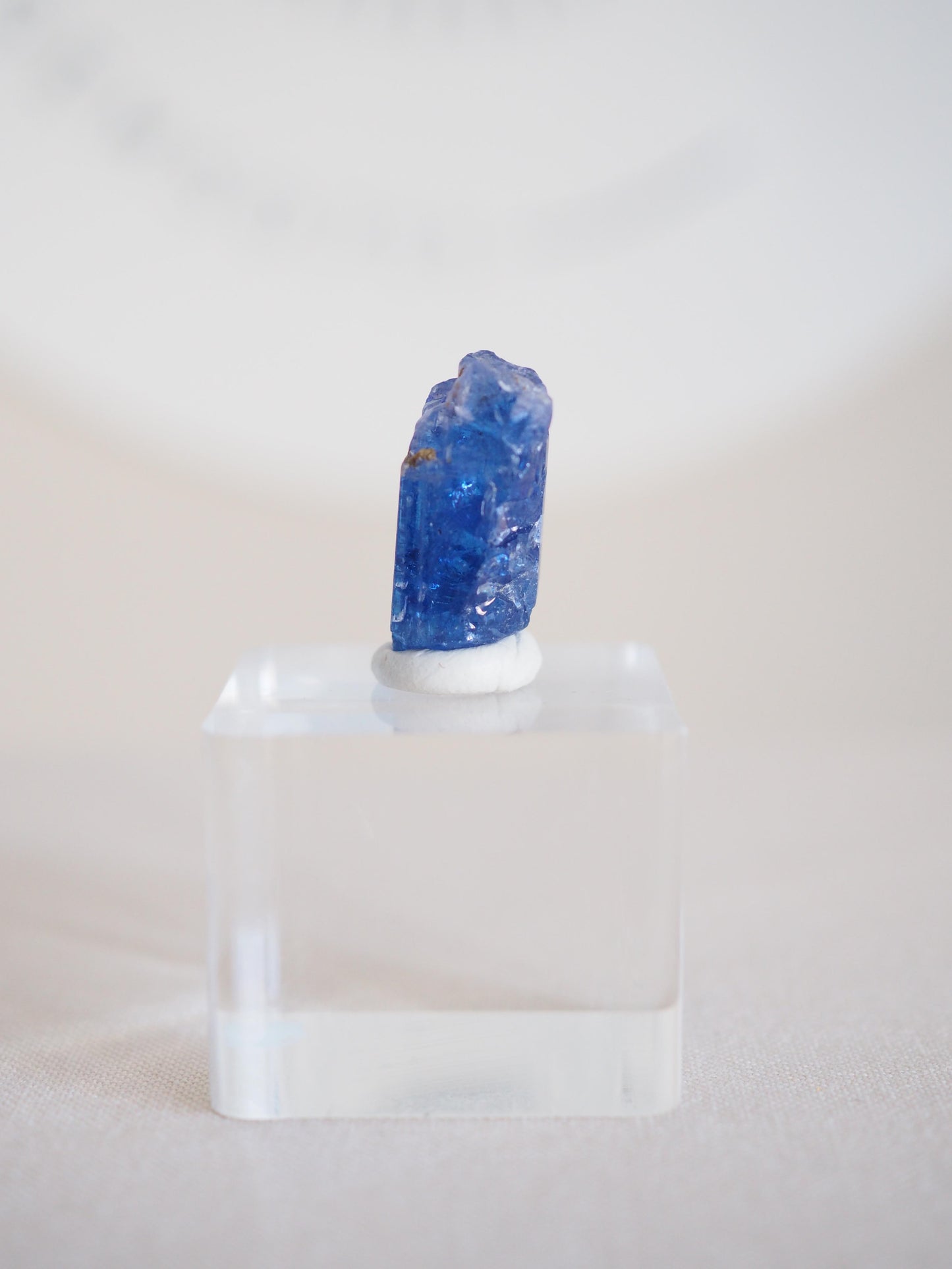 Tansanit Kristall mit Pleochroismus . Farbverändernd [5] 19.990 ct - aus Merelani Hills . Arusha Region . Tanzania HIGH QUALITY RARE