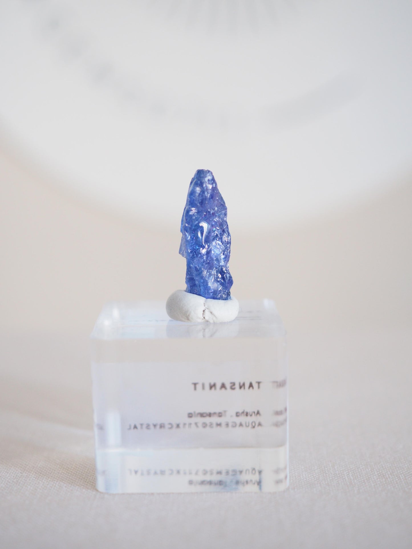 Tansanit Kristall mit Pleochroismus . Farbverändernd  [10] 13.115 ct - aus Merelani Hills . Arusha Region . Tanzania HIGH QUALITY RARE