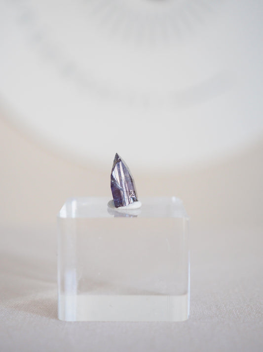 Tansanit Kristall mit Pleochroismus Farbverändernd  - aus Merelani Hills . Arusha Region . Tanzania HIGH QUALITY RARE