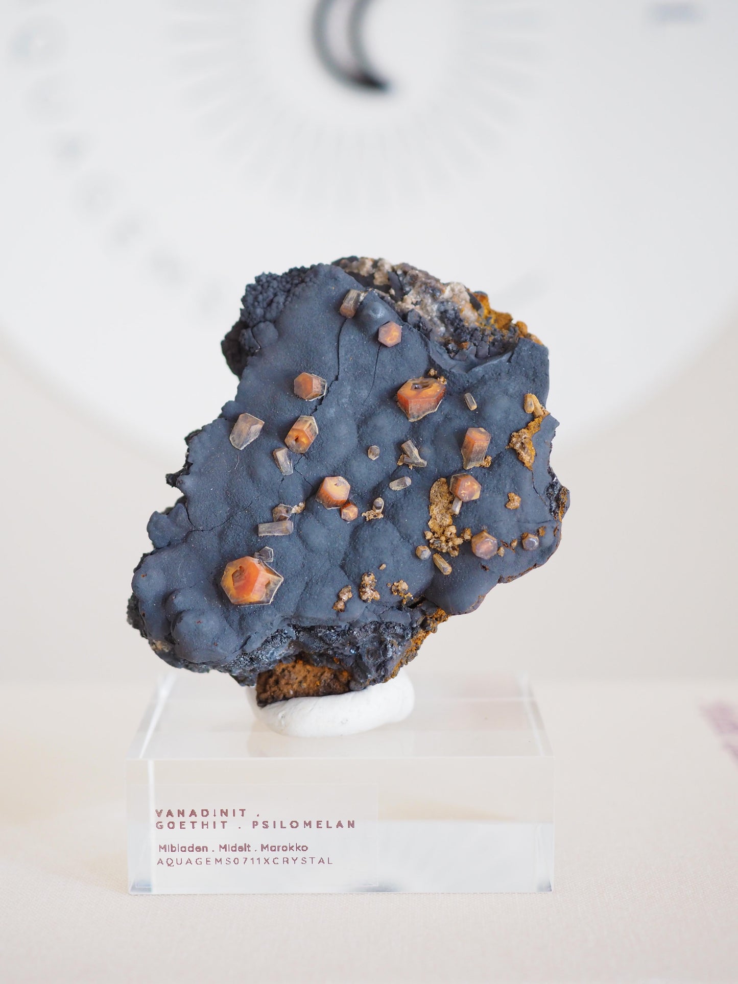 Vanadinit X Psilomelane X Goethite- aus Mibladen Bergbau Bezirk . Midelt. Marokko