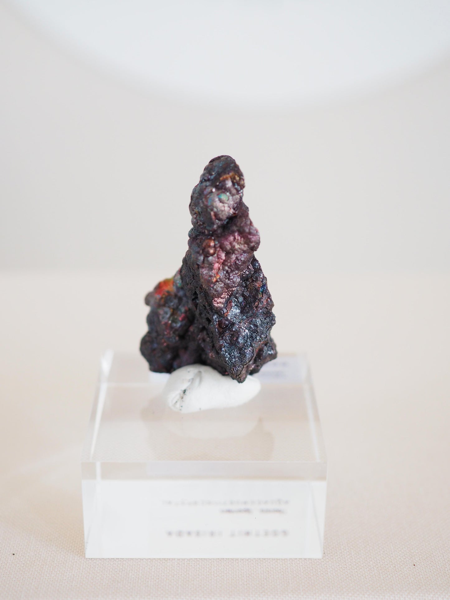 Bunt Irisierender Goethit . Iridescent Goetite Specimen [ 12 ] ca. 4.8 cm - aus Tharsis . Spanien