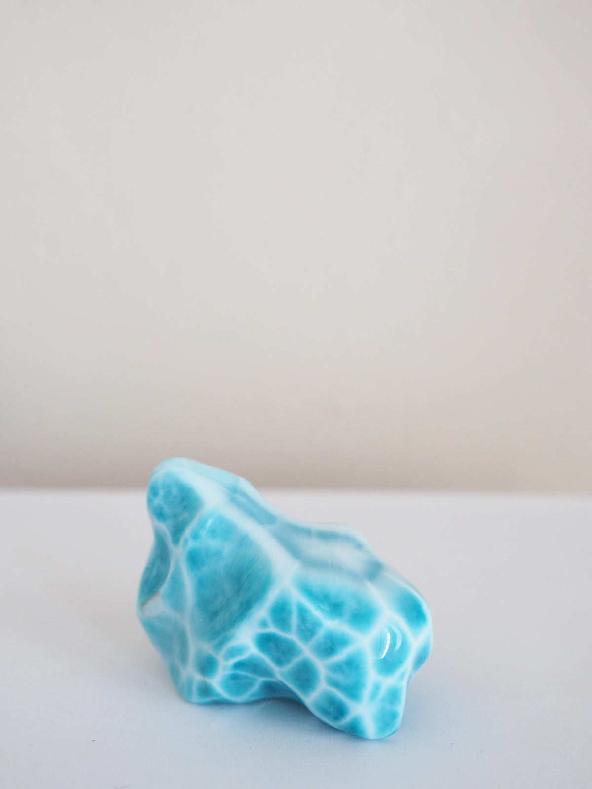 Larimar Freiform 335 ct - Dominikanische Republik . Hand geschliffen . HIGH QUALITY