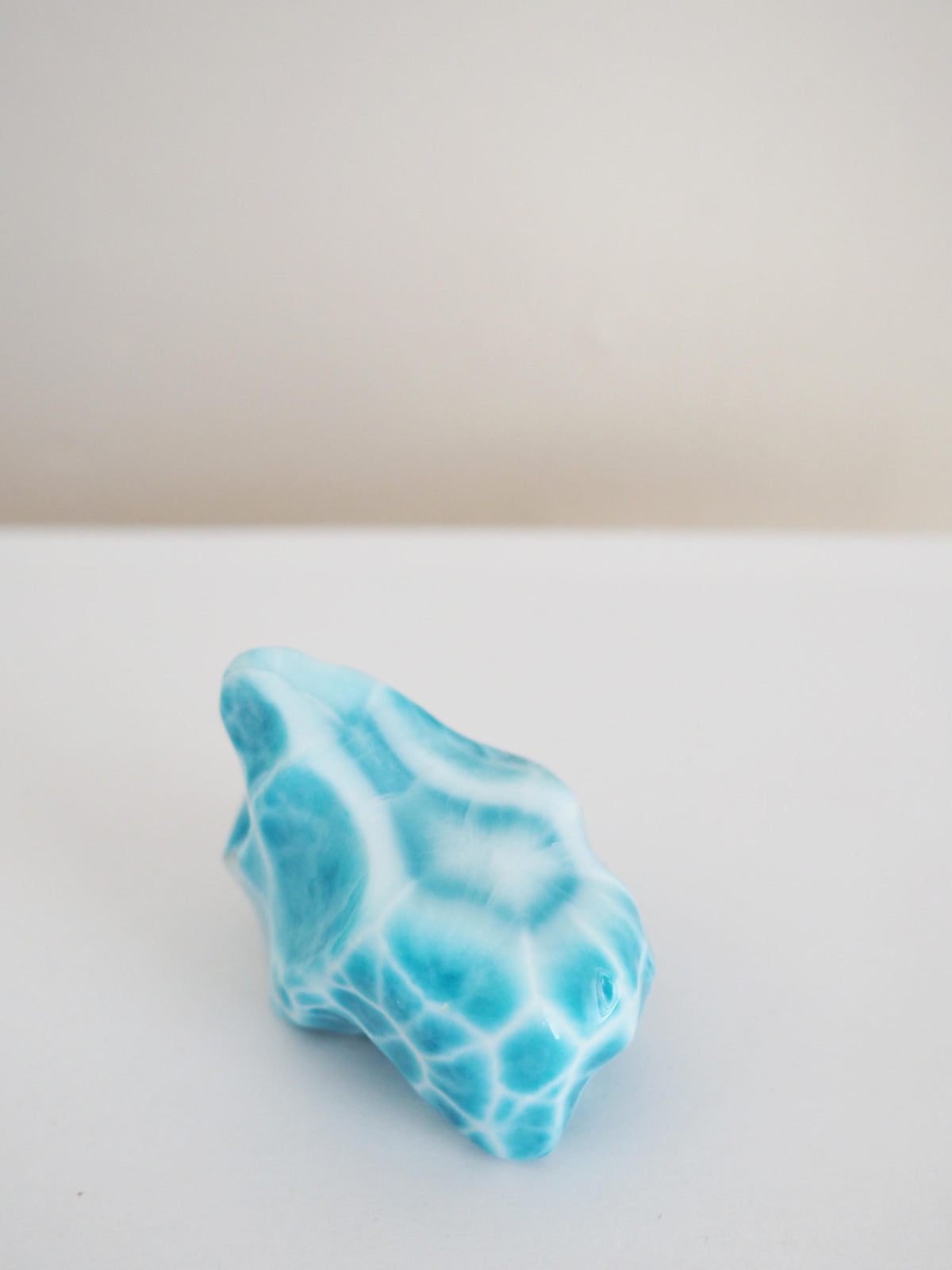 Larimar Freiform 335 ct - Dominikanische Republik . Hand geschliffen . HIGH QUALITY