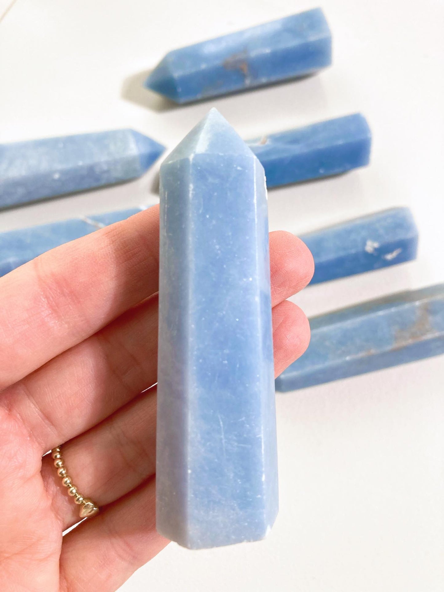 Angelit Spitzen . Angelite Point 7.5 - 9cm - aus Peru Hand Carved Common - High Quality
