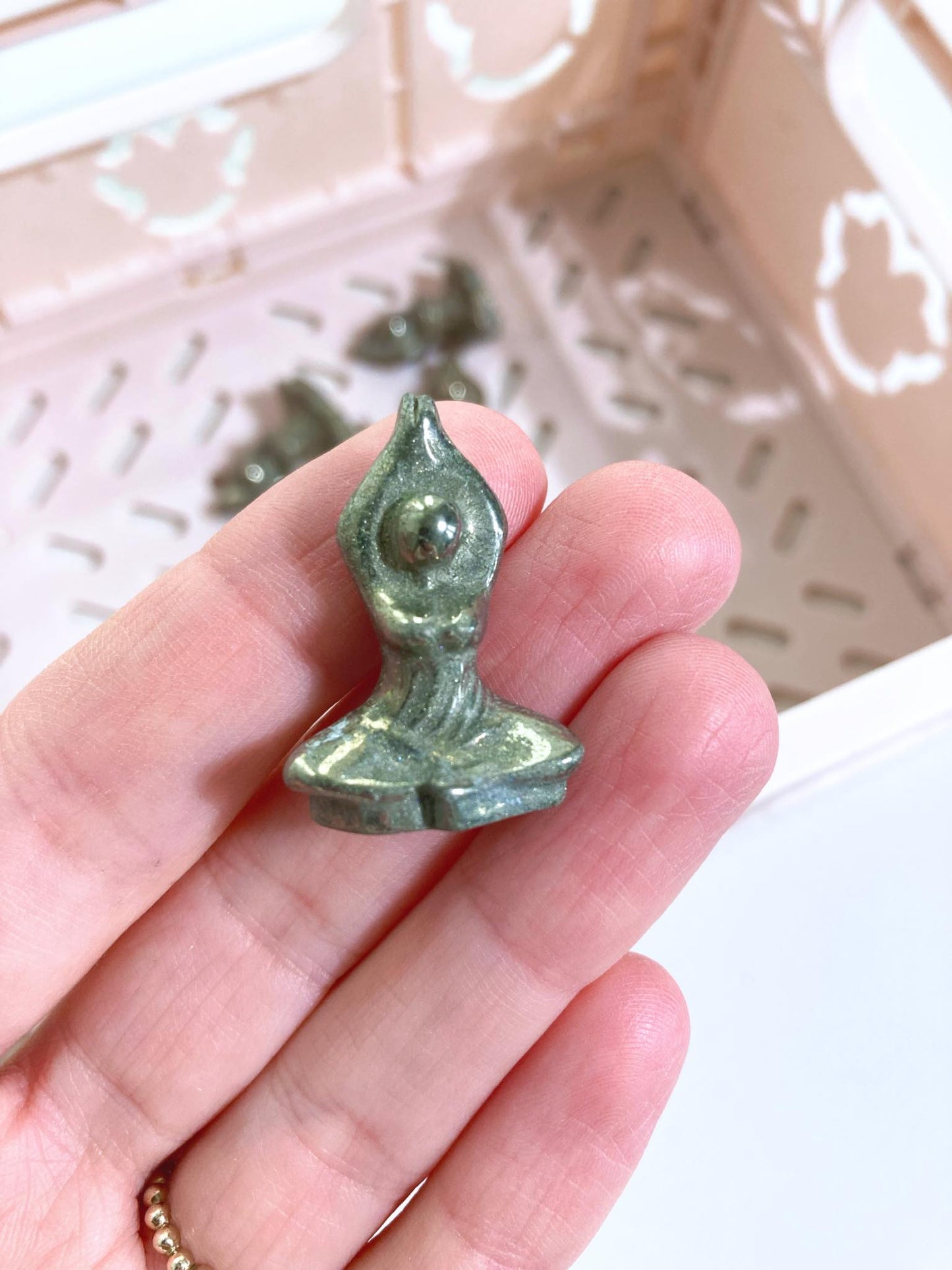 Pyrite Mini Yoga Godess 3.5 cm - Carving