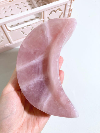 Rosenquarz Halb Mond Schale Schmuckschale / Rosequartz Moon Bowl LARGE  12 cm-  Handcarved - aus Madagascar