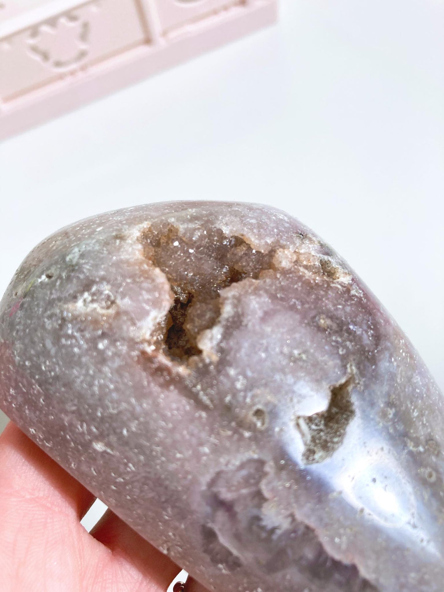 Pink Amethyst Wolken aus Patagonien -Handcarved
